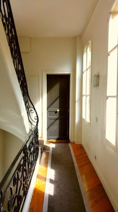 Small Luxurious Room In The Heart Of Saint Germain Paris Exterior photo